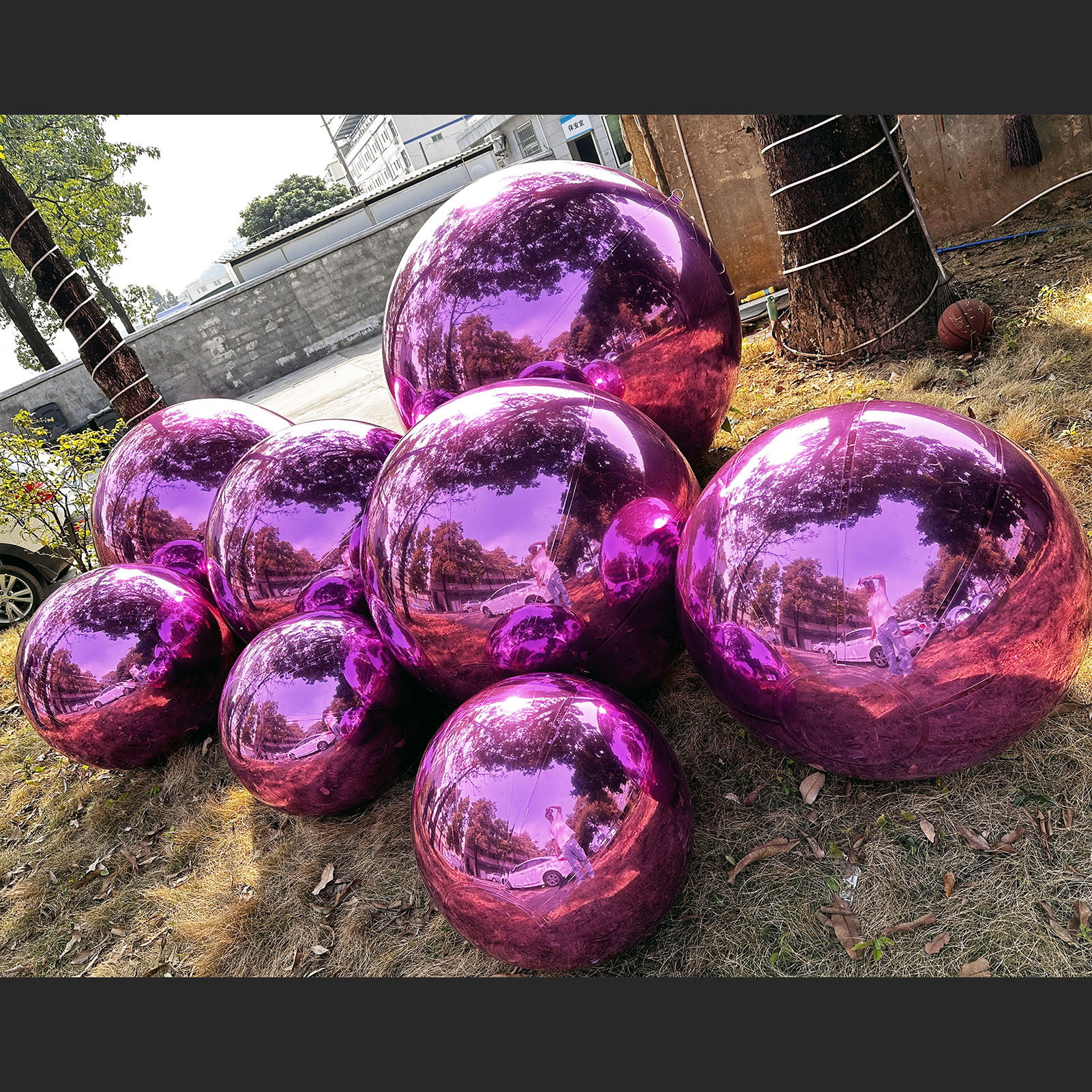 The rose red inflatable mirror balls and rose red big shiny balls ingeniously refract and reflect the surrounding colors and lights, making their own hues even more brilliant and dazzling Rose Red inflatable mirror ball,Rose Red big shiny ball - Image 3