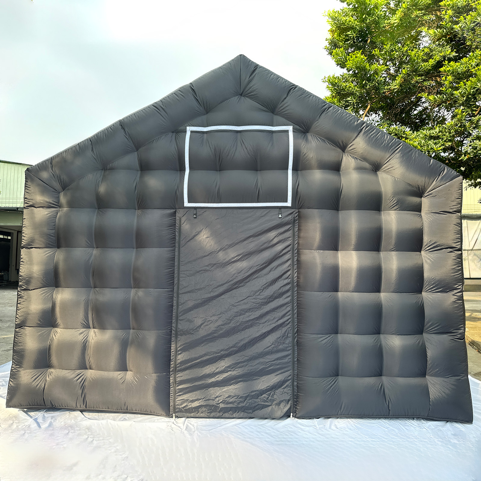 Whether you are hosting a party in your backyard, at a park, or at a special event venue, inflatable nightclub tents can be easily transported and set up Inflatable nightclub tent, inflatable disco tent, inflatable portable club tent. Black cube shape. For nightclub events, parties, exhibitions, weddings and entertainment - 图片 5